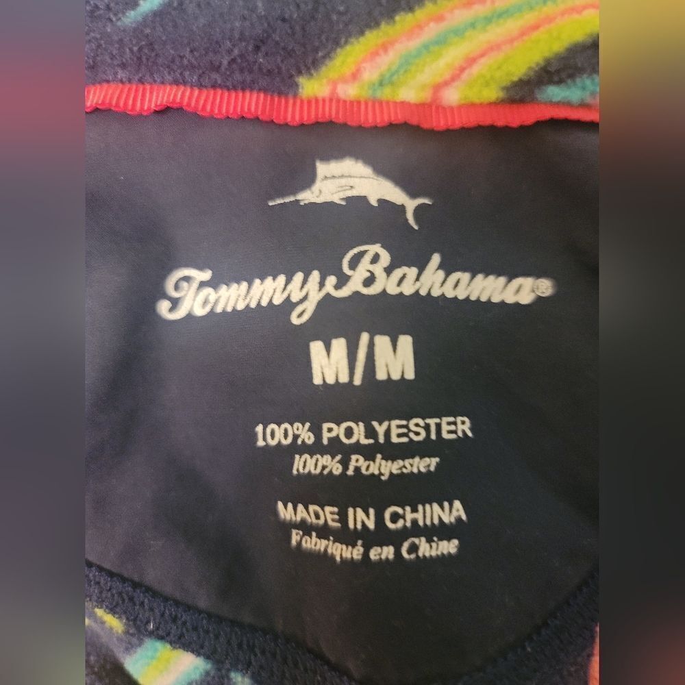 Tommy Bahama Tropical Lightweight Fleece Pullover, Size Medium - Picture 4 of 6